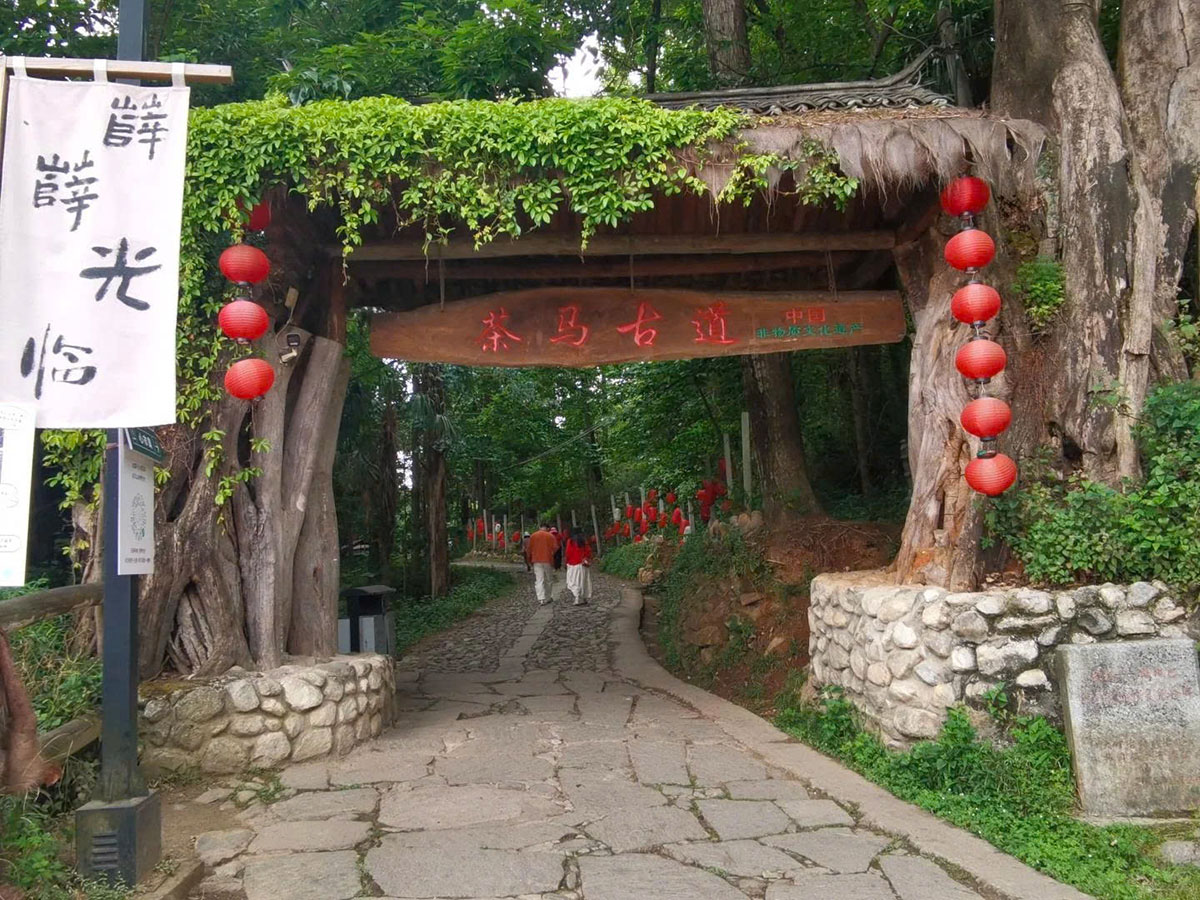 HÀ KHẨU – ĐẠI LÝ – CÔN MINH (4N3Đ)