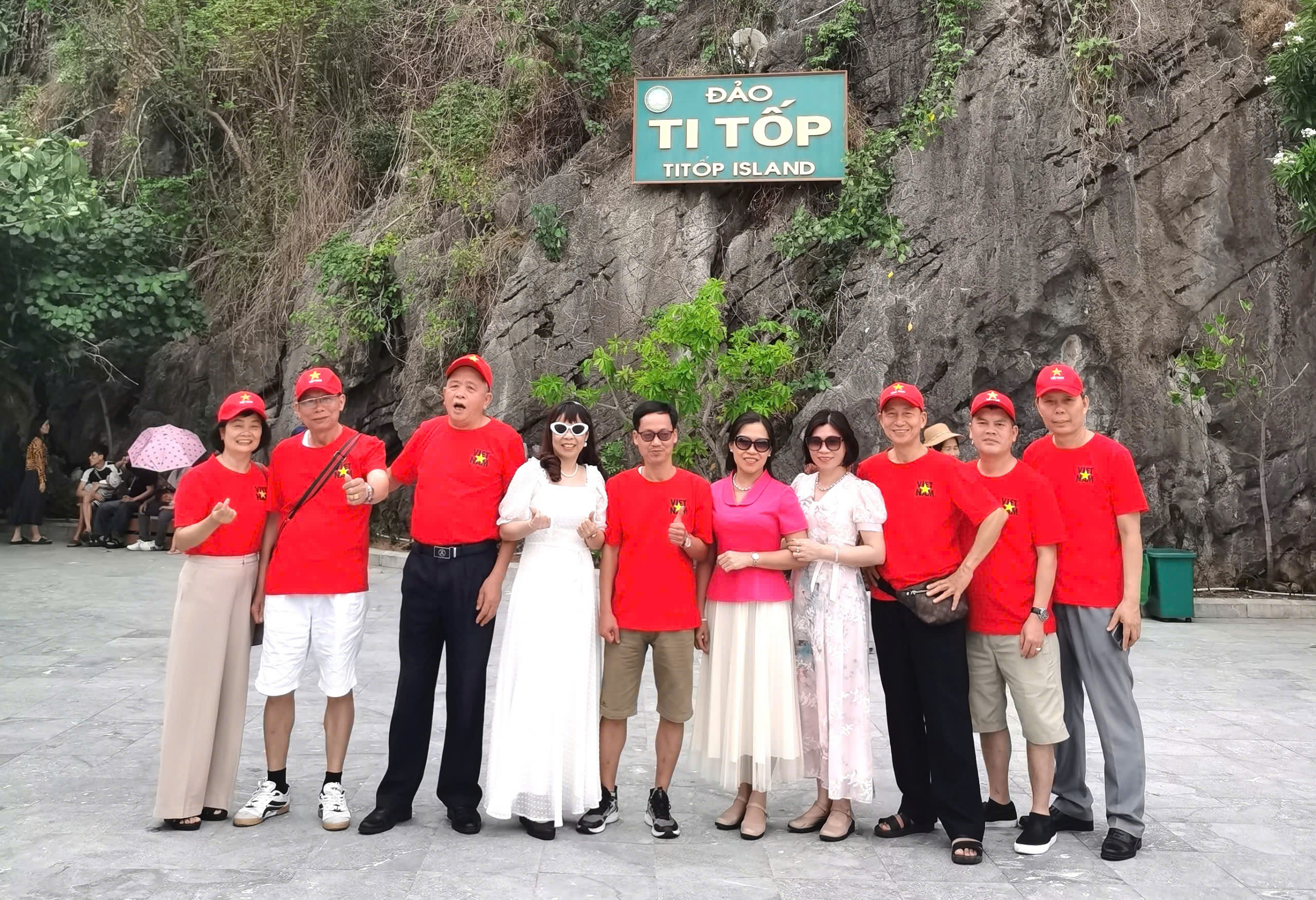 Tour Hạ Long 10/05 – 11/05/2025